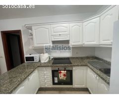 Apartamento con terraza y plaza de garaje en pleno centro del Medano