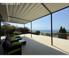 Villa en Cala Canyelles con vistas al mar
