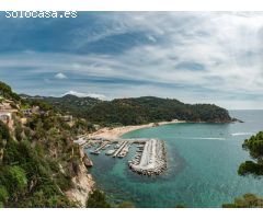 Villa en Cala Canyelles con vistas al mar