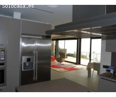 Villa en Cala Canyelles con vistas al mar