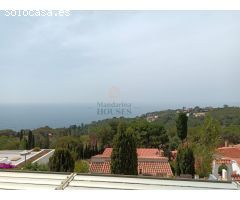 Villa en Cala Canyelles con vistas al mar
