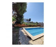 Casa con vistas al mar y jardín en Roca Grossa. A 5 minutos del centro de Lloret
