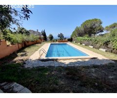Casa con vistas al mar y jardín en Roca Grossa. A 5 minutos del centro de Lloret
