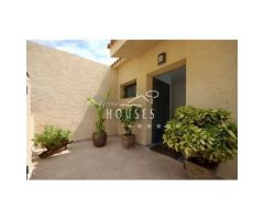 Casa con piscina en Cala Canyelles. Licencia turística.