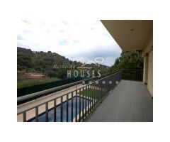 Casa con piscina en Cala Canyelles. Licencia turística.