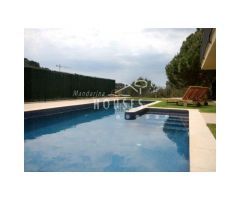 Casa con piscina en Cala Canyelles. Licencia turística.