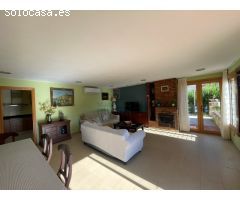 Casa en venta con licencia turística, vista al mar y piscina en Tossa de Mar