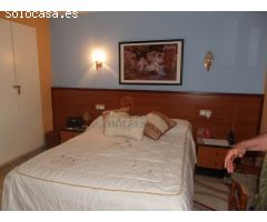 Casa en venta con licencia turística, vista al mar y piscina en Tossa de Mar