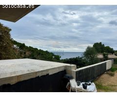 Villa de lujo con vista al mar en urbanización privada, en Tossa de Mar