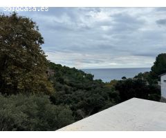 Villa de lujo con vista al mar en urbanización privada, en Tossa de Mar