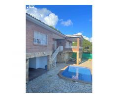 Casa en Cala Canyelles con licencia turística. Dos plantas, una vivienda por