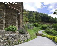Magnífica finca rústica en la naturaleza. Bien comunicada.