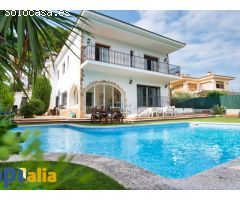 Chalet en venta en Fenals, Lloret de Mar