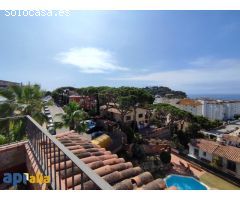 Ático en Fenals con vistas al mar y gran terraza solárium