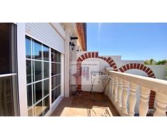 CHALET PAREADO ZONA GORMAIG