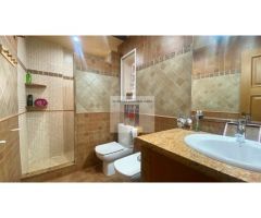 CHALET PAREADO ZONA GORMAIG