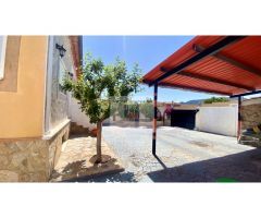 CHALET PAREADO ZONA GORMAIG