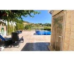 CHALET PAREADO ZONA GORMAIG