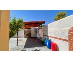 CHALET PAREADO ZONA GORMAIG