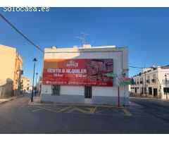 Casa más local en el centro de Vera, con todos los servicios alrededor.