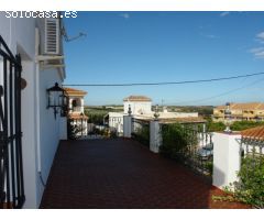 Se vende casa en el centro de Los Gallardos.