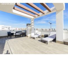CHALET INDEPENDIENTE CON PISCINA Y PARCELA EN VERA PLAYA