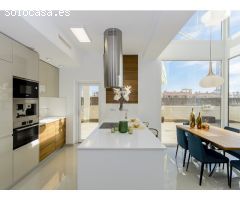 CHALET INDEPENDIENTE CON PISCINA Y PARCELA EN VERA PLAYA