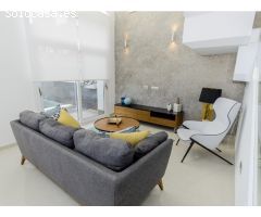CHALET INDEPENDIENTE CON PISCINA Y PARCELA EN VERA PLAYA