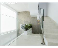 CHALET INDEPENDIENTE CON PISCINA Y PARCELA EN VERA PLAYA