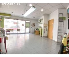 ¡Oportunidad Única en Centre Vila! Local Comercial en Venta: Espacio Versátil y