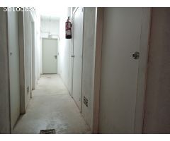 ¡Oportunidad Única en Centre Vila! Local Comercial en Venta: Espacio Versátil y
