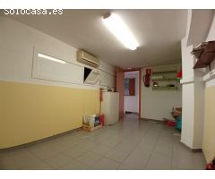 ¡Oportunidad Única en Centre Vila! Local Comercial en Venta: Espacio Versátil y