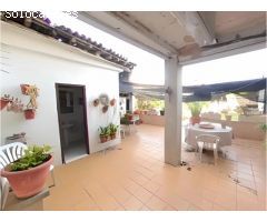 ¡Encantadora Casa de Pueblo para Reformar en Santa Margarida i els Monjos!