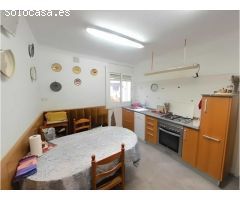 ¡Encantadora Casa de Pueblo para Reformar en Santa Margarida i els Monjos!