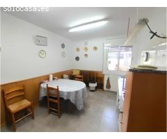 ¡Encantadora Casa de Pueblo para Reformar en Santa Margarida i els Monjos!