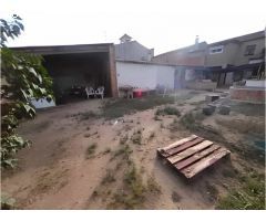 ¡Encantadora Casa de Pueblo para Reformar en Santa Margarida i els Monjos!