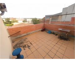 ¡Encantadora Casa de Pueblo para Reformar en Santa Margarida i els Monjos!