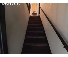 ¡Encantadora Casa de Pueblo para Reformar en Santa Margarida i els Monjos!