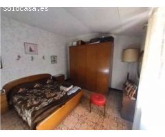 ¡Encantadora Casa de Pueblo para Reformar en Santa Margarida i els Monjos!