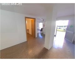 Oportunidad Única: Local Comercial en Venta/Alquiler en el Barrio de Poblenou,