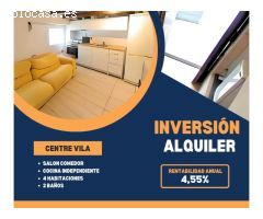 Oportunidad Inmobiliaria en Centre Vila: Casa Histórica con Inquilino y
