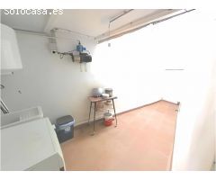 Oportunidad Inmobiliaria en Centre Vila: Casa Histórica con Inquilino y