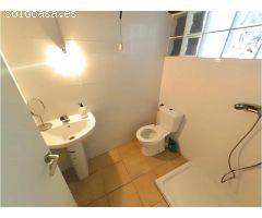 Oportunidad Inmobiliaria en Centre Vila: Casa histórica con Inquilino y