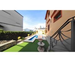 Chalet unifamiliar en venta Pacs del Penedés, Barcelona.