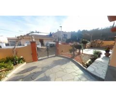 Chalet unifamiliar en venta Pacs del Penedés, Barcelona.