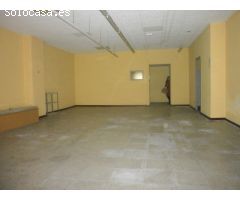 Local en Vilafranca del Penedés, ubicado en zona comercial y bien comunicada.