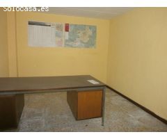 Local en Vilafranca del Penedés, ubicado en zona comercial y bien comunicada.