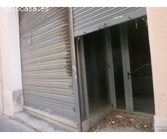 Local en Vilafranca del Penedés, ubicado en zona comercial y bien comunicada.
