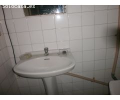 Local en Vilafranca del Penedés, ubicado en zona comercial y bien comunicada.
