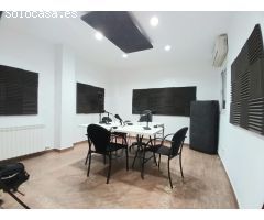 ¡Tu oficina ideal te espera en el corazón de Vilafranca!